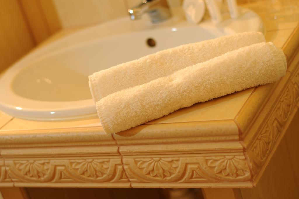 Folwark Stara Winiarnia Hotel Mszana Dolna Szoba fotó